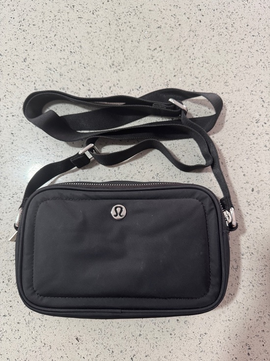 lululemon athletica Accessories - lululemon athletica Black Compact Crossbody Shoulder Bag